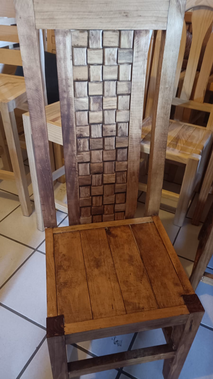 COMEDOR DE 4 SILLAS DE MADERA EN ACABADO RUSTICO CON ALACENA ✨PAGO SEMANAL $190✨