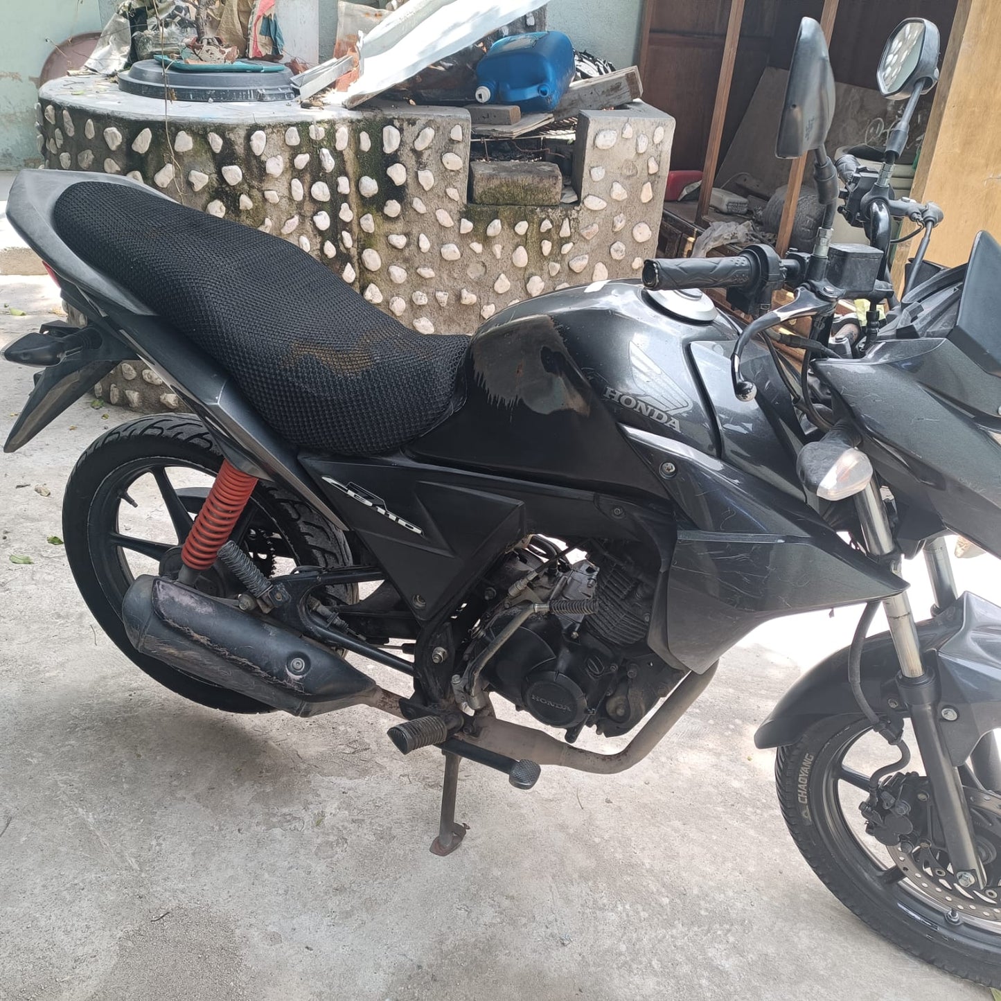 MOTOCICLETA HONDA CB110 2016 COLOR GRAFITO (KM 74,783) factura de agencia
