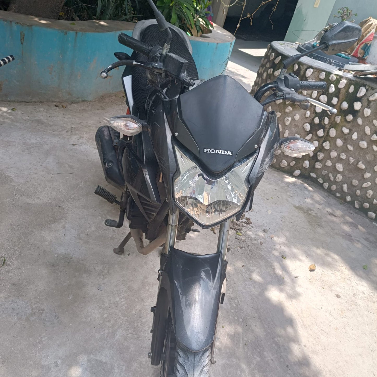 MOTOCICLETA HONDA CB110 2016 COLOR GRAFITO (KM 74,783) factura de agencia