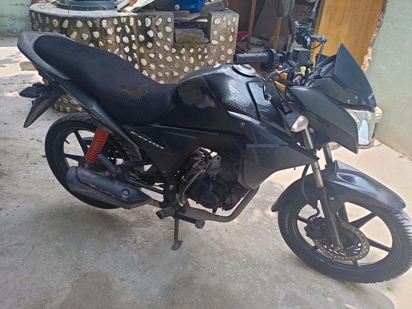 MOTOCICLETA HONDA CB110 2016 COLOR GRAFITO (KM 74,783) factura de agencia