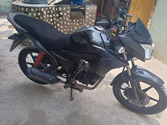 MOTOCICLETA HONDA CB110 2016 COLOR GRAFITO (KM 74,783) factura de agencia